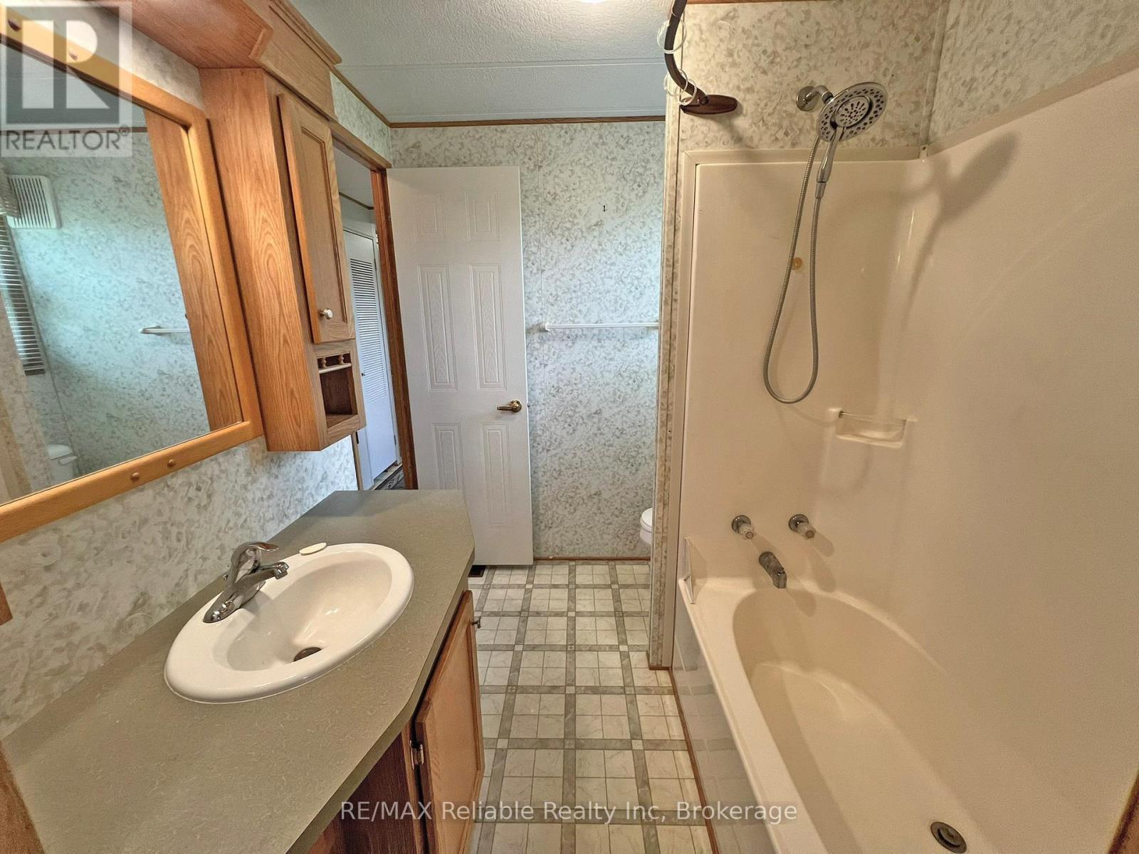 144 Sandbagger Crescent, Central Huron (Clinton), Ontario  N0M 1G0 - Photo 20 - X13428474