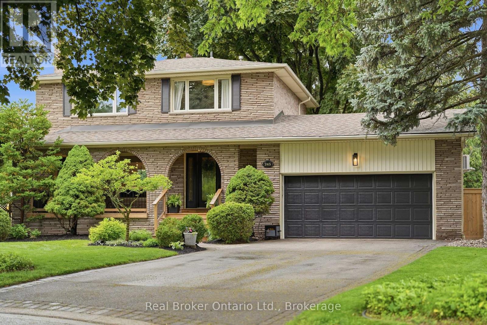 245 APPLEVALE COURT, Burlington, Ontario