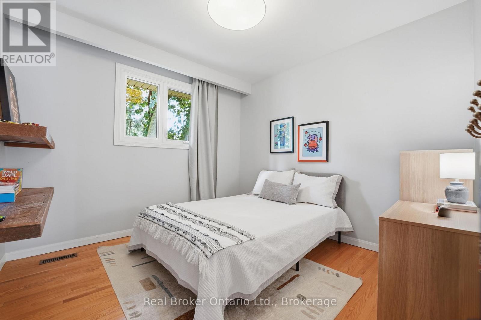 245 Applevale Court, Burlington, Ontario  L7L 2C1 - Photo 20 - W13435900