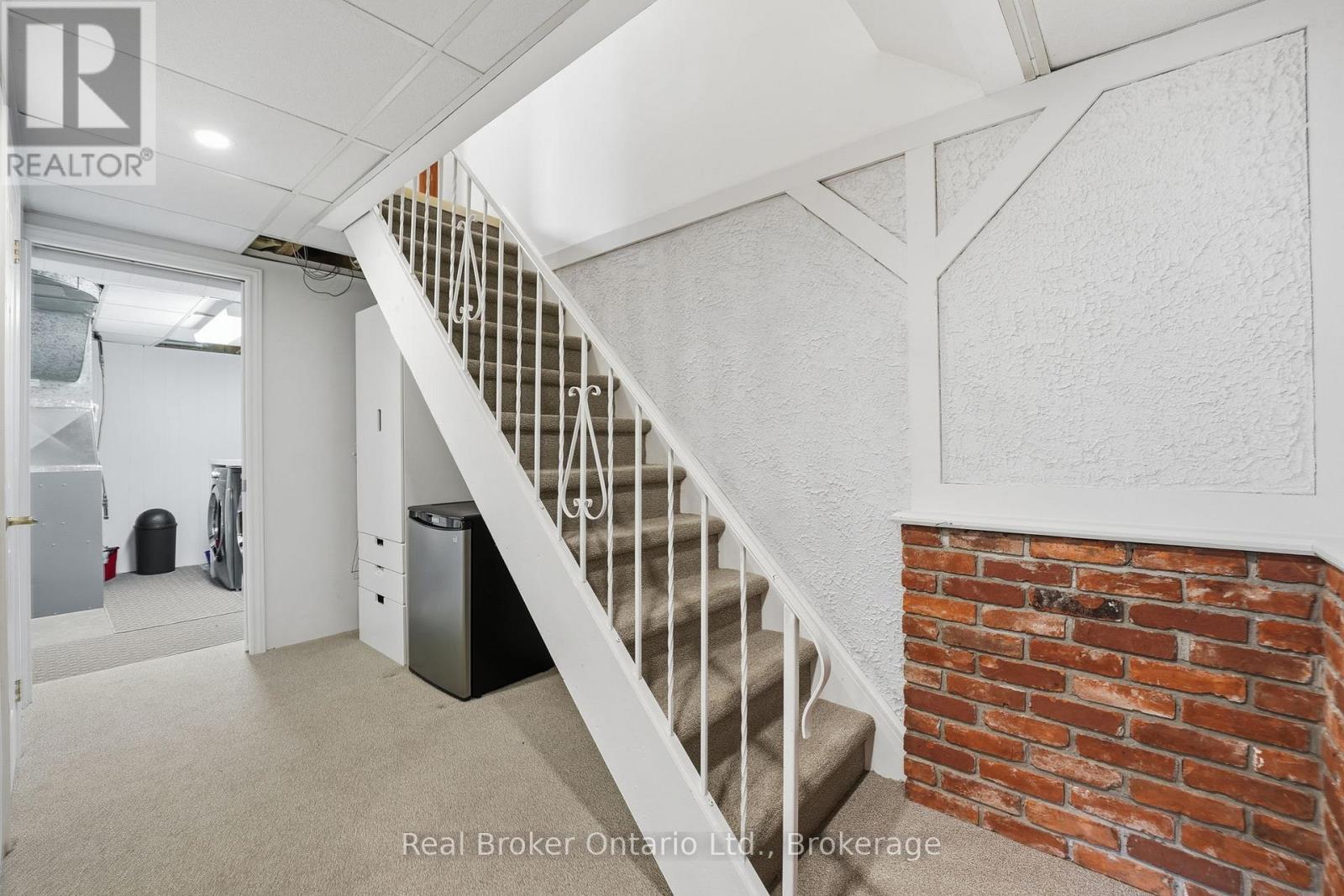 245 Applevale Court, Burlington, Ontario  L7L 2C1 - Photo 29 - W13435900