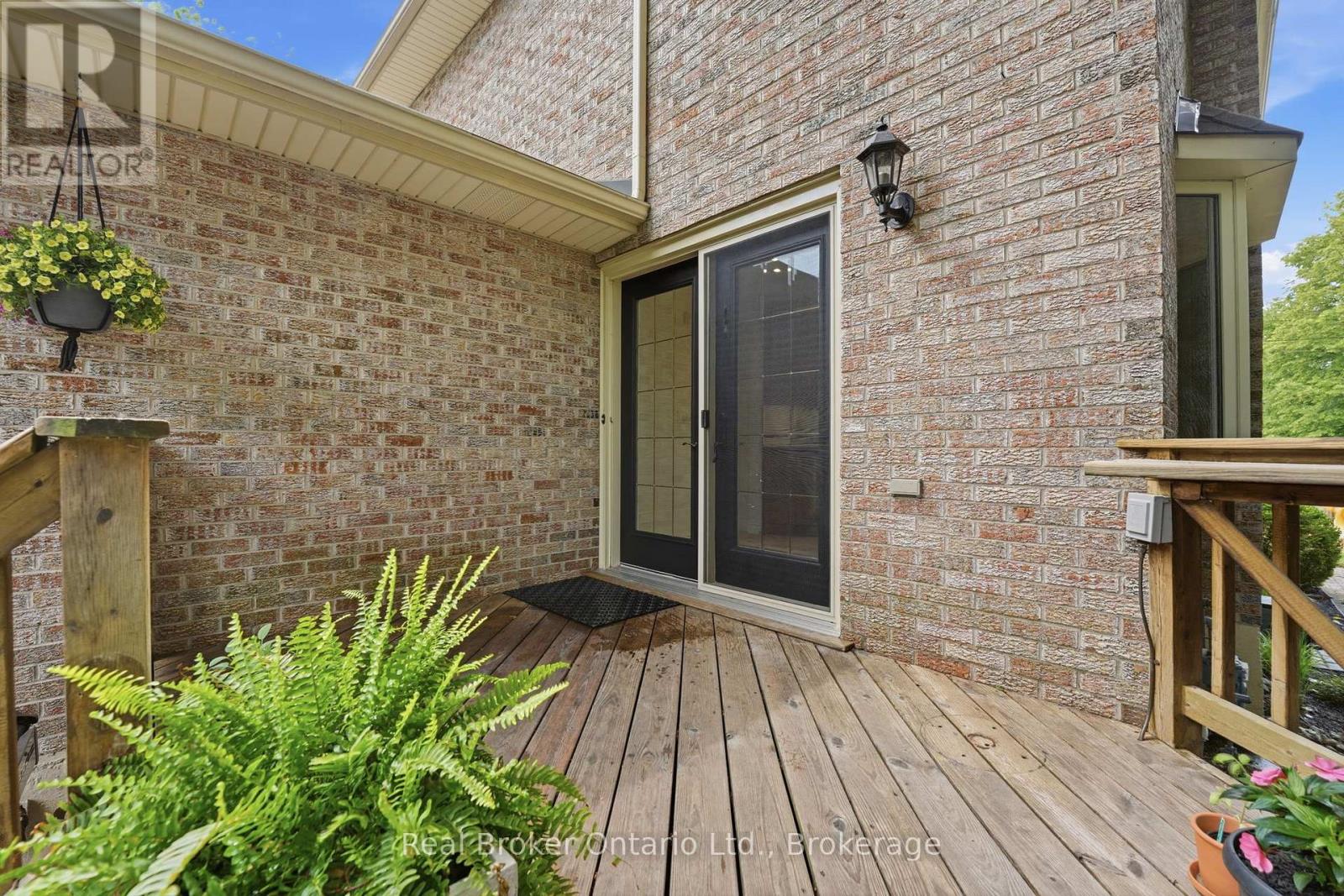 245 Applevale Court, Burlington, Ontario  L7L 2C1 - Photo 37 - W13435900