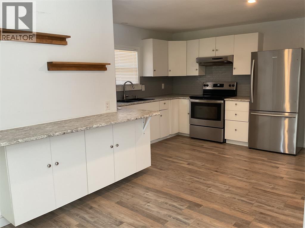 250 Russell STREET South Sarnia Ontario Canada N7T3L8 5