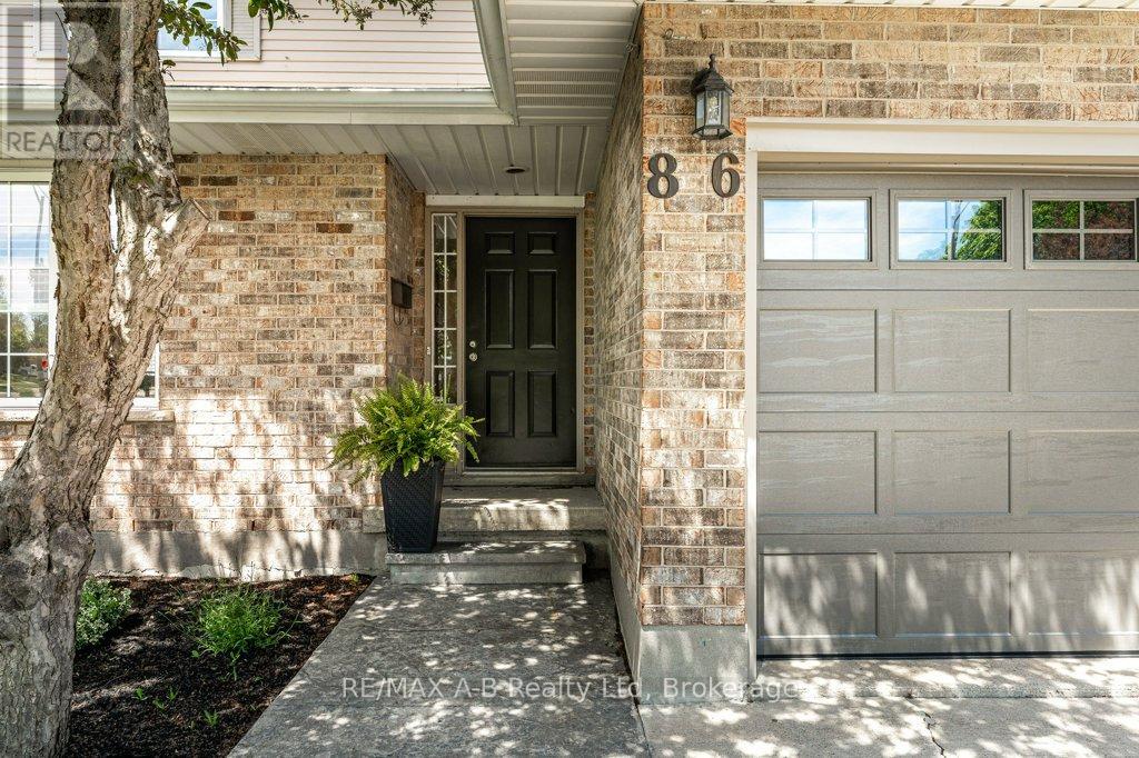 86 FREELAND DRIVE, Stratford, Ontario