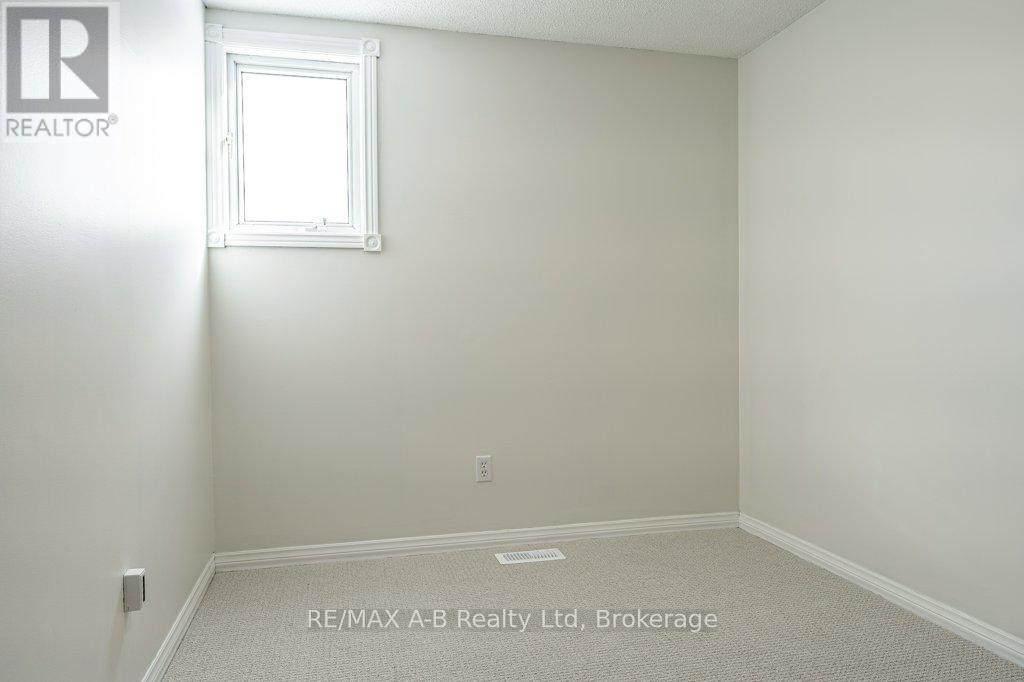 86 Freeland Drive, Stratford, Ontario N4Z 1H1 - Photo 28 - X13435892