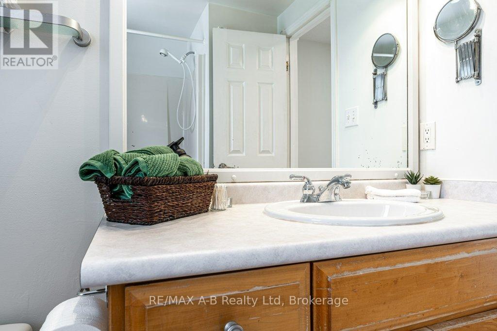 86 Freeland Drive, Stratford, Ontario N4Z 1H1 - Photo 31 - X13435892