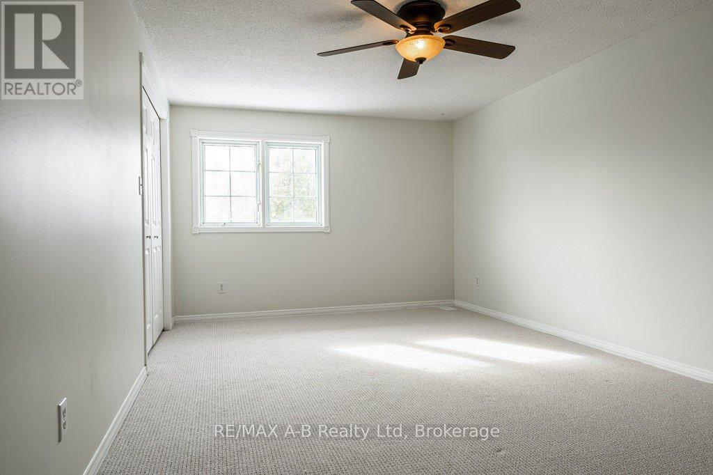 86 Freeland Drive, Stratford, Ontario N4Z 1H1 - Photo 38 - X13435892