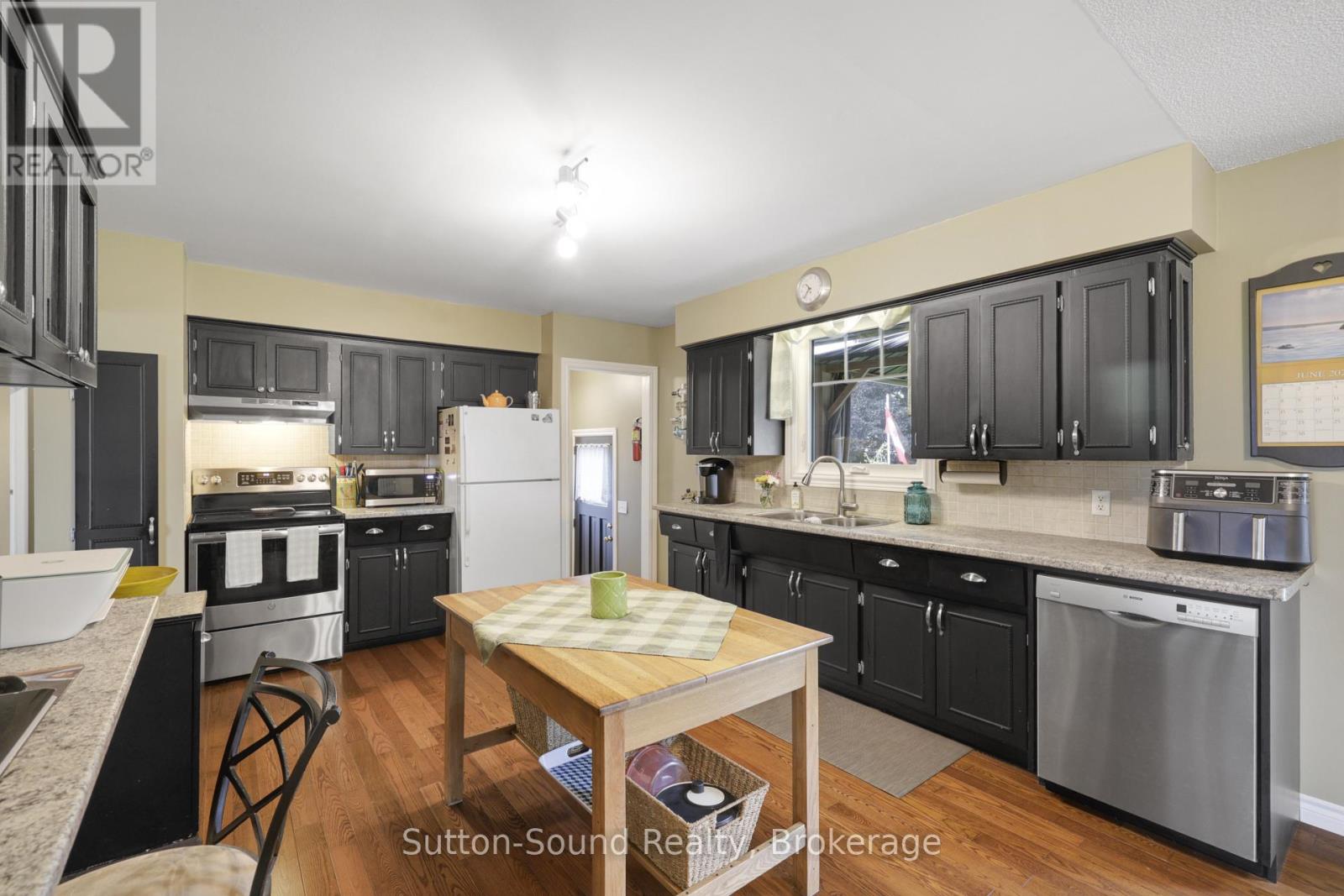298436 Range Road, Georgian Bluffs, Ontario  N4K 0G3 - Photo 12 - X13435966