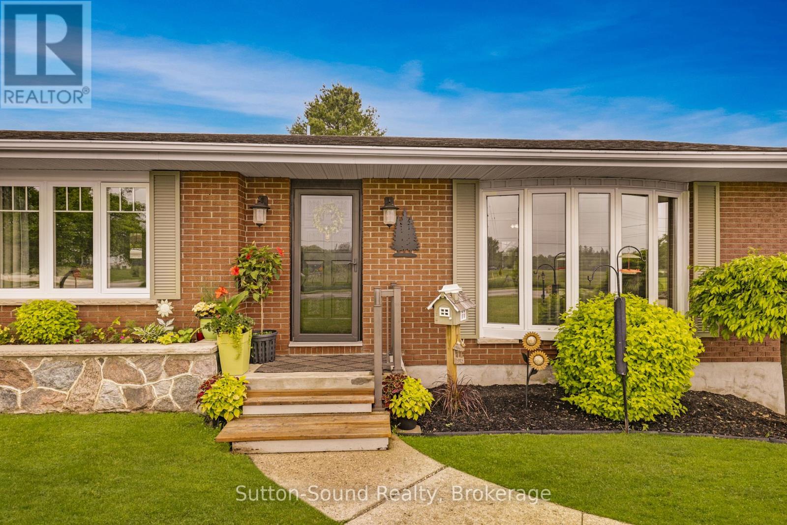 298436 Range Road, Georgian Bluffs, Ontario  N4K 0G3 - Photo 3 - X13435966