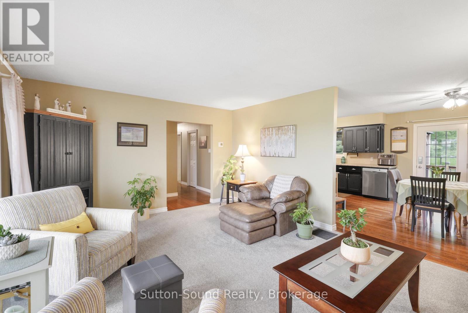298436 Range Road, Georgian Bluffs, Ontario  N4K 0G3 - Photo 6 - X13435966