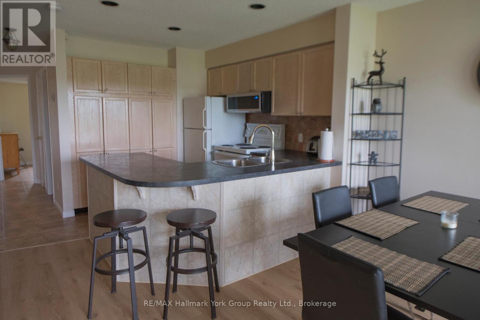 49 - 162 Settlers Way, Blue Mountains, Ontario L9Y 0M4 - Photo 11 - X13435974