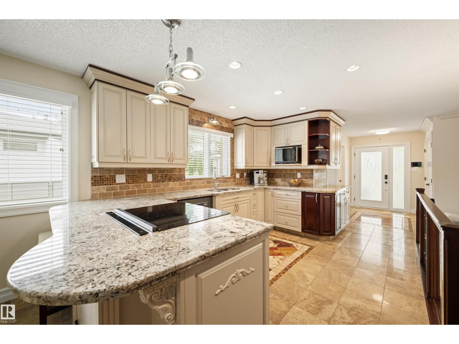 111 Fairway Dr NW, Edmonton, Alberta  T6J 2C2 - Photo 11 - E4493288