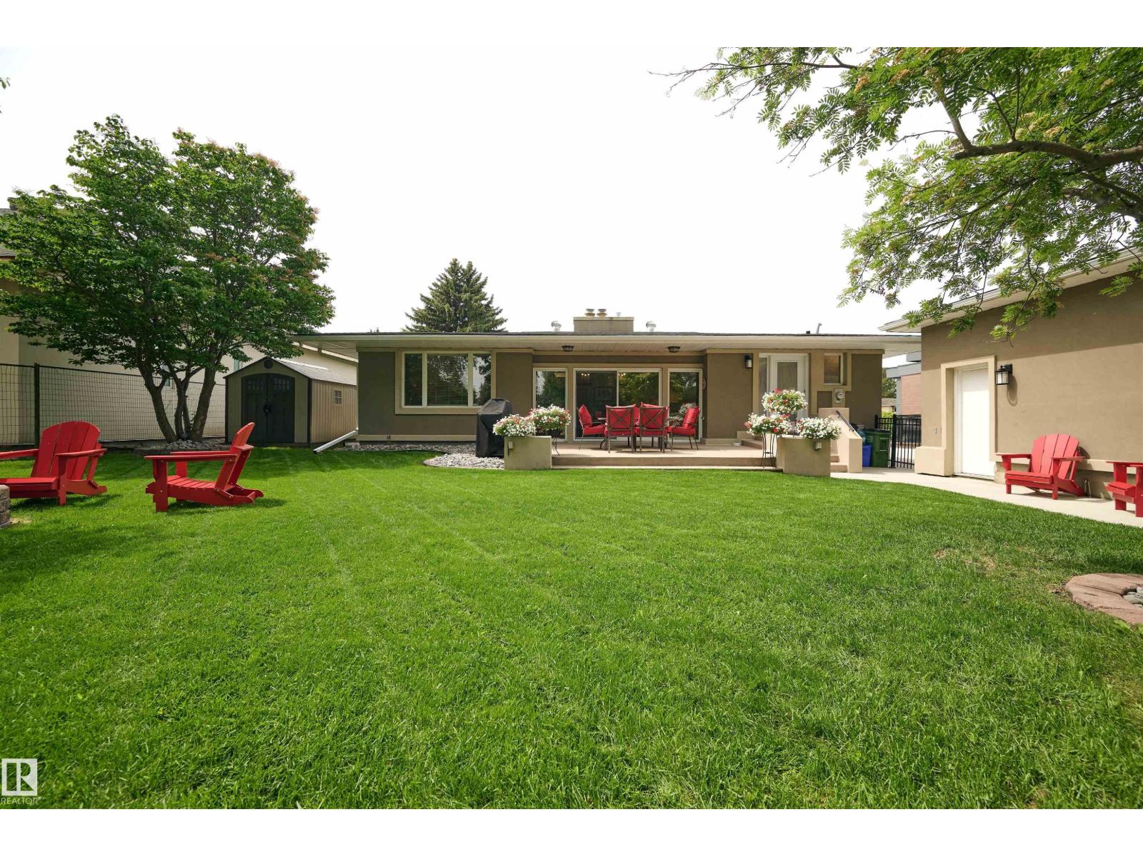 111 Fairway Dr NW, Edmonton, Alberta  T6J 2C2 - Photo 49 - E4493288