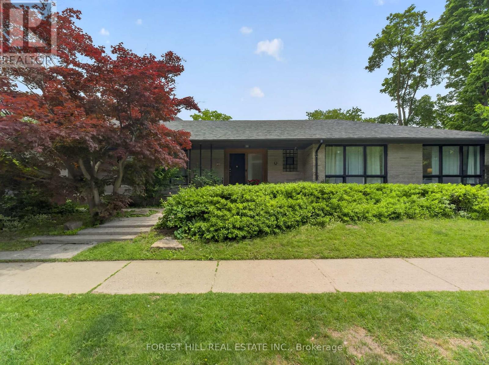 3 GLEN RUSH BOULEVARD, Toronto, Ontario
