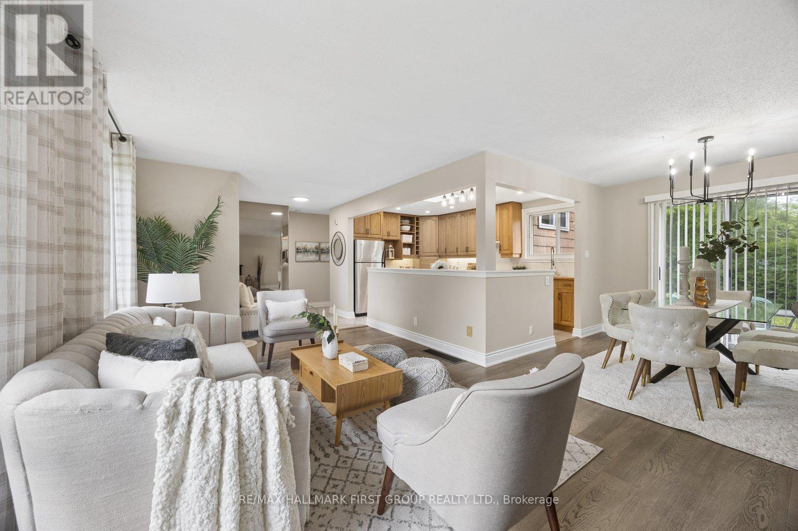 861 Boxworth Place, Pickering, Ontario  L1W 2K9 - Photo 5 - E13435964
