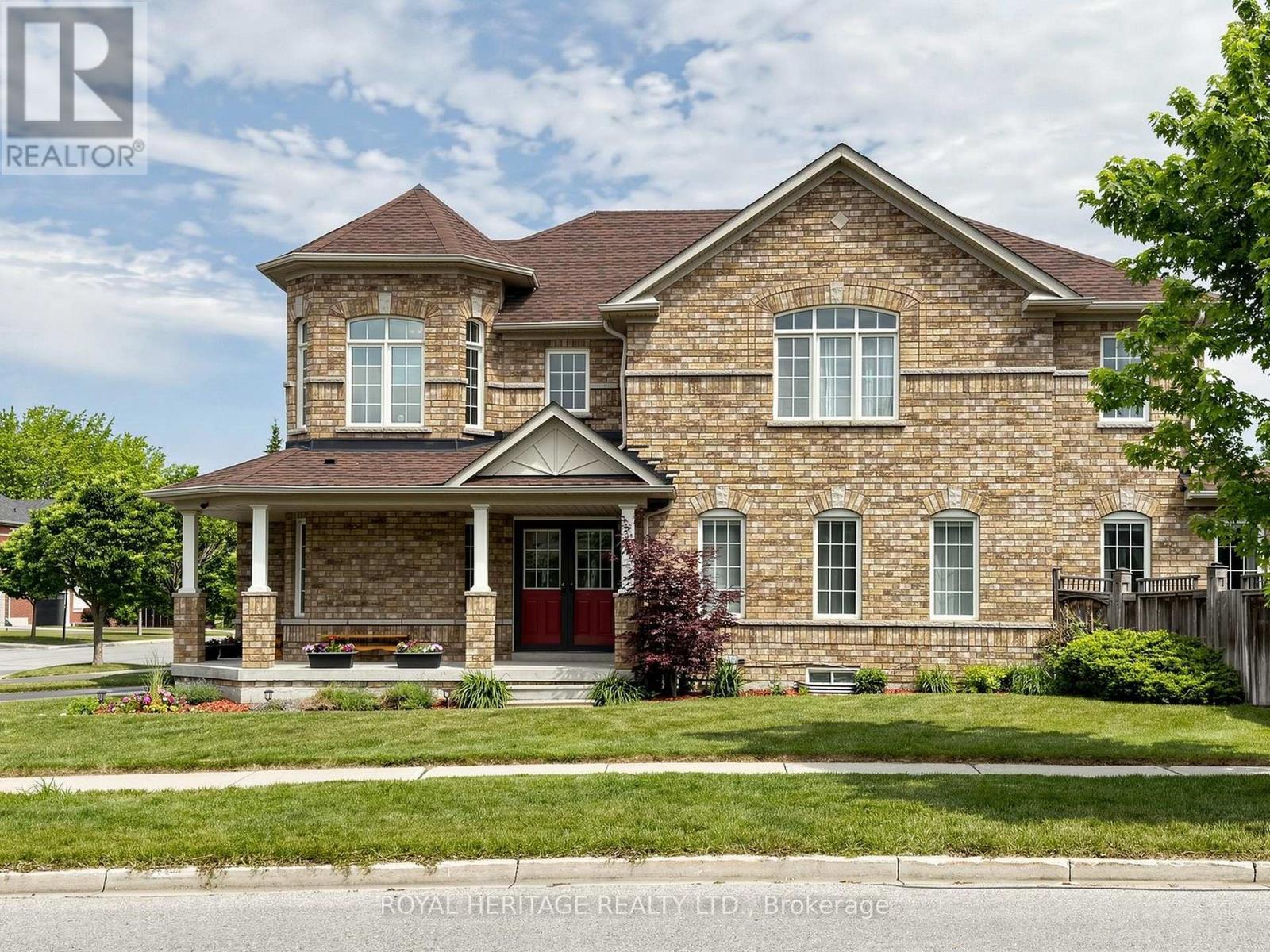 1 WAKEM COURT, Whitby, Ontario