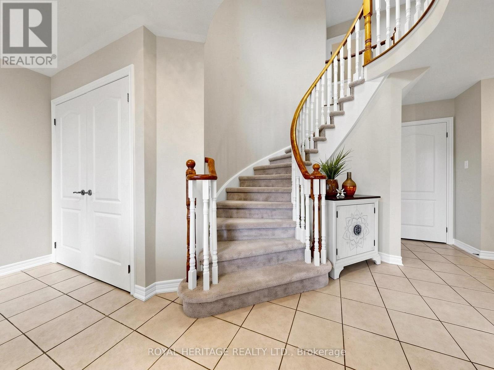 1 Wakem Court, Whitby, Ontario  L1P 1T8 - Photo 19 - E13436014