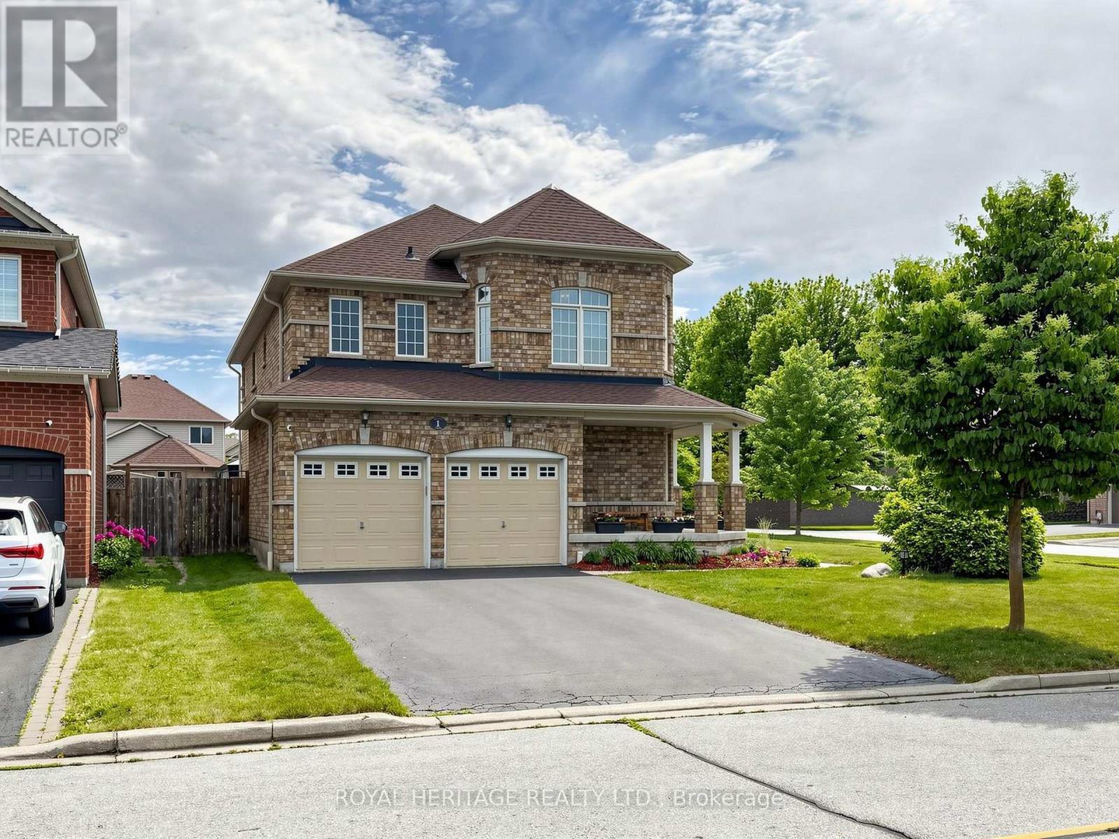1 Wakem Court, Whitby, Ontario  L1P 1T8 - Photo 2 - E13436014