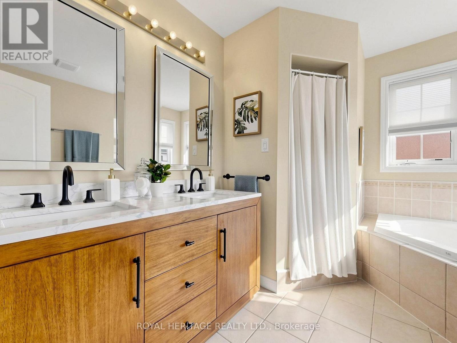 1 Wakem Court, Whitby, Ontario  L1P 1T8 - Photo 24 - E13436014