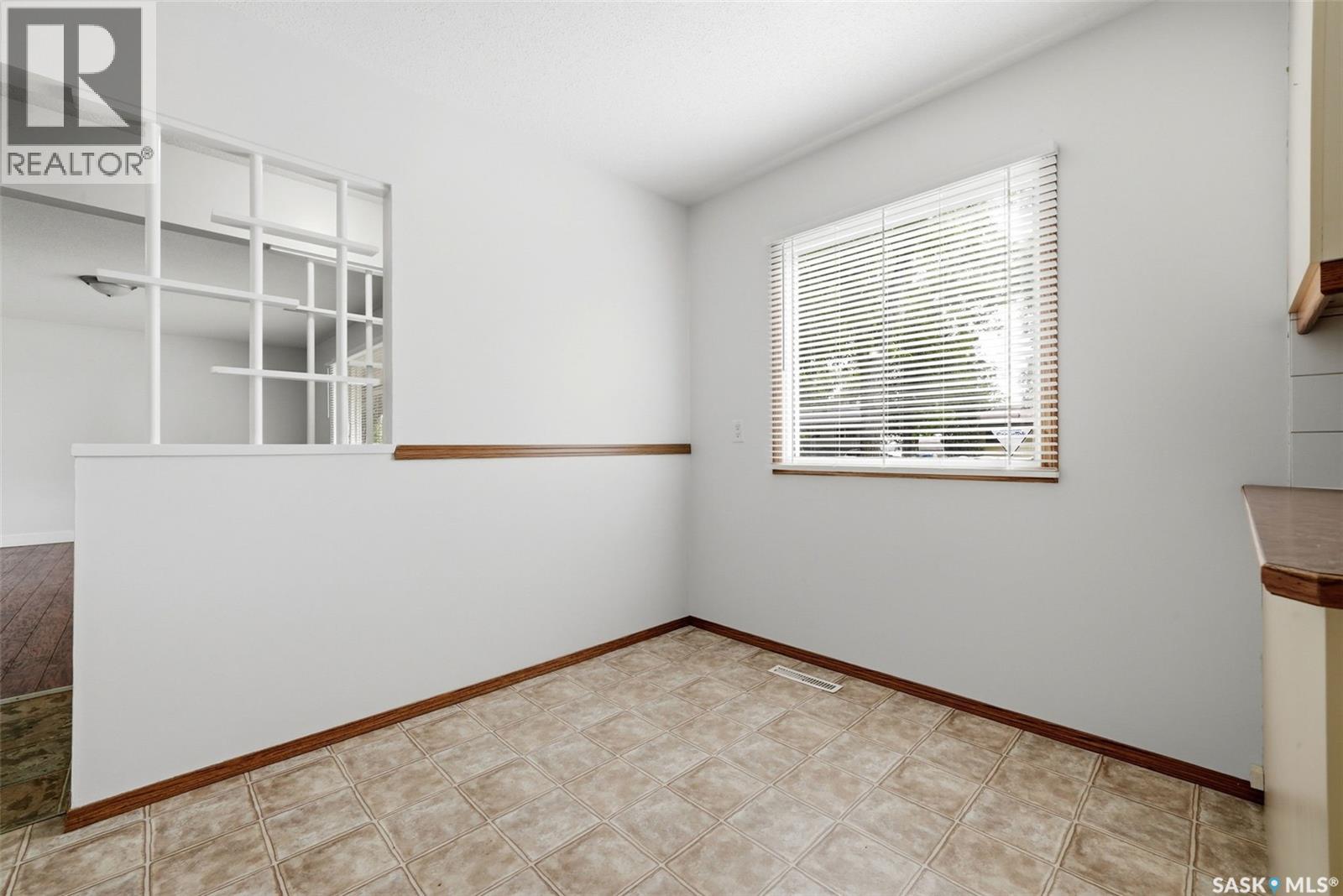 134 Ellison Crescent, Regina, Saskatchewan  S4R 4V5 - Photo 11 - SK039216