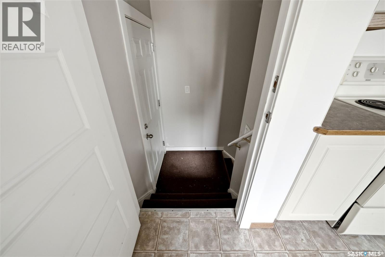 134 Ellison Crescent, Regina, Saskatchewan  S4R 4V5 - Photo 21 - SK039216