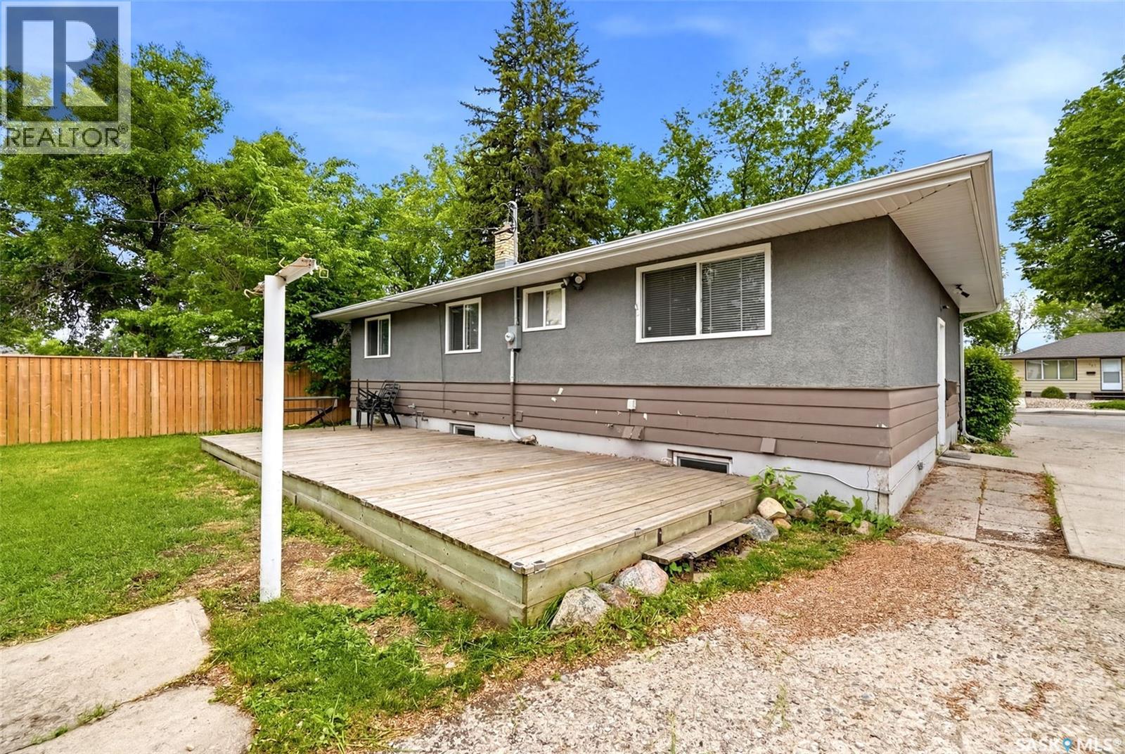 134 Ellison Crescent, Regina, Saskatchewan  S4R 4V5 - Photo 41 - SK039216