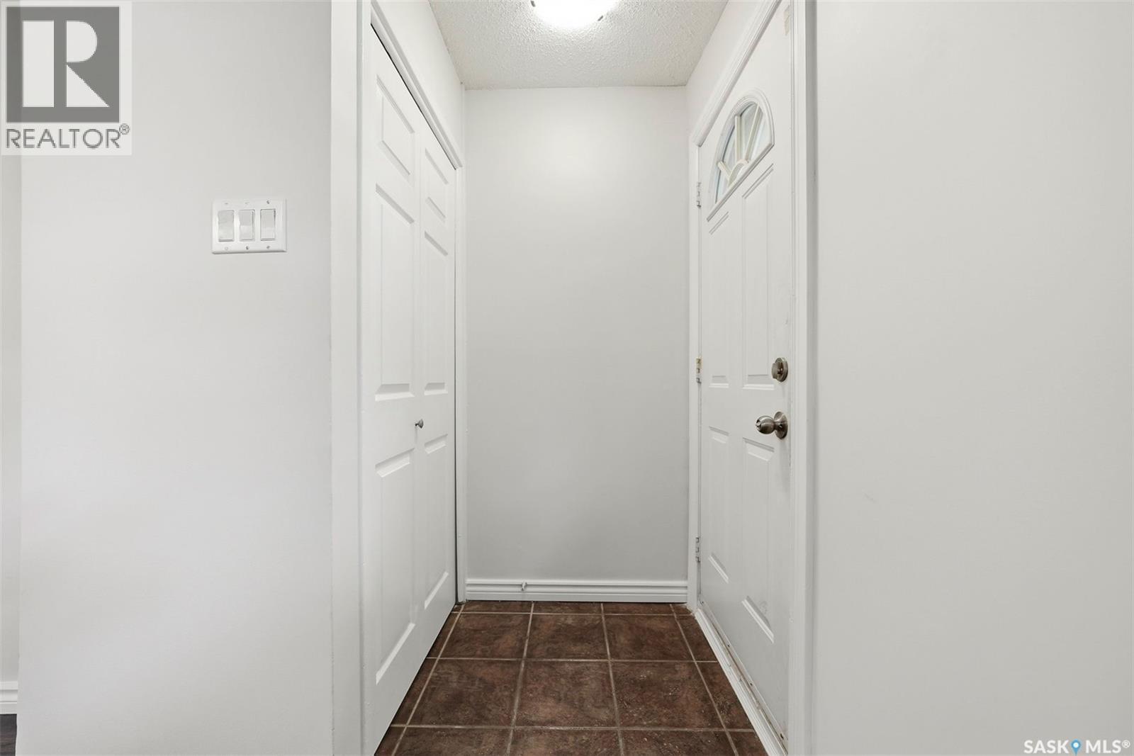 502 X Avenue N, Saskatoon, Saskatchewan  S7L 3K2 - Photo 3 - SK039203