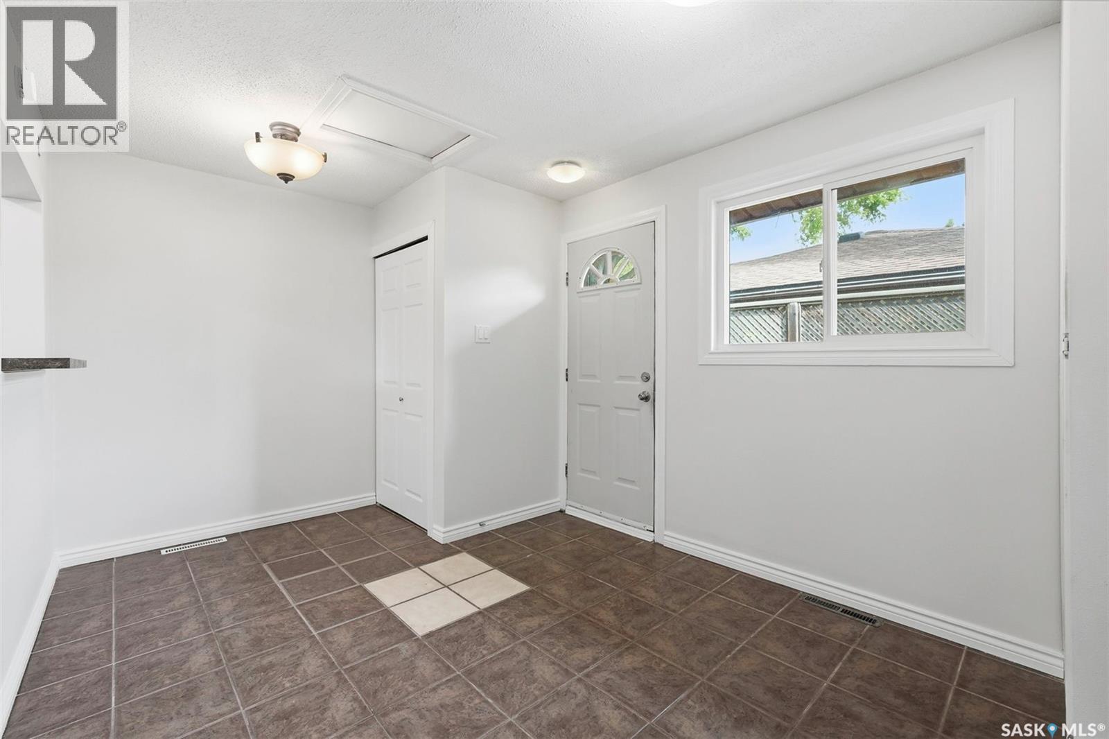 502 X Avenue N, Saskatoon, Saskatchewan  S7L 3K2 - Photo 8 - SK039203
