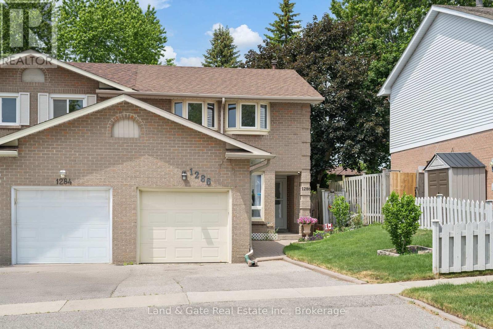 1286 Pinehurst Avenue, Oshawa, Ontario  L1H 8G5 - Photo 2 - E13433856