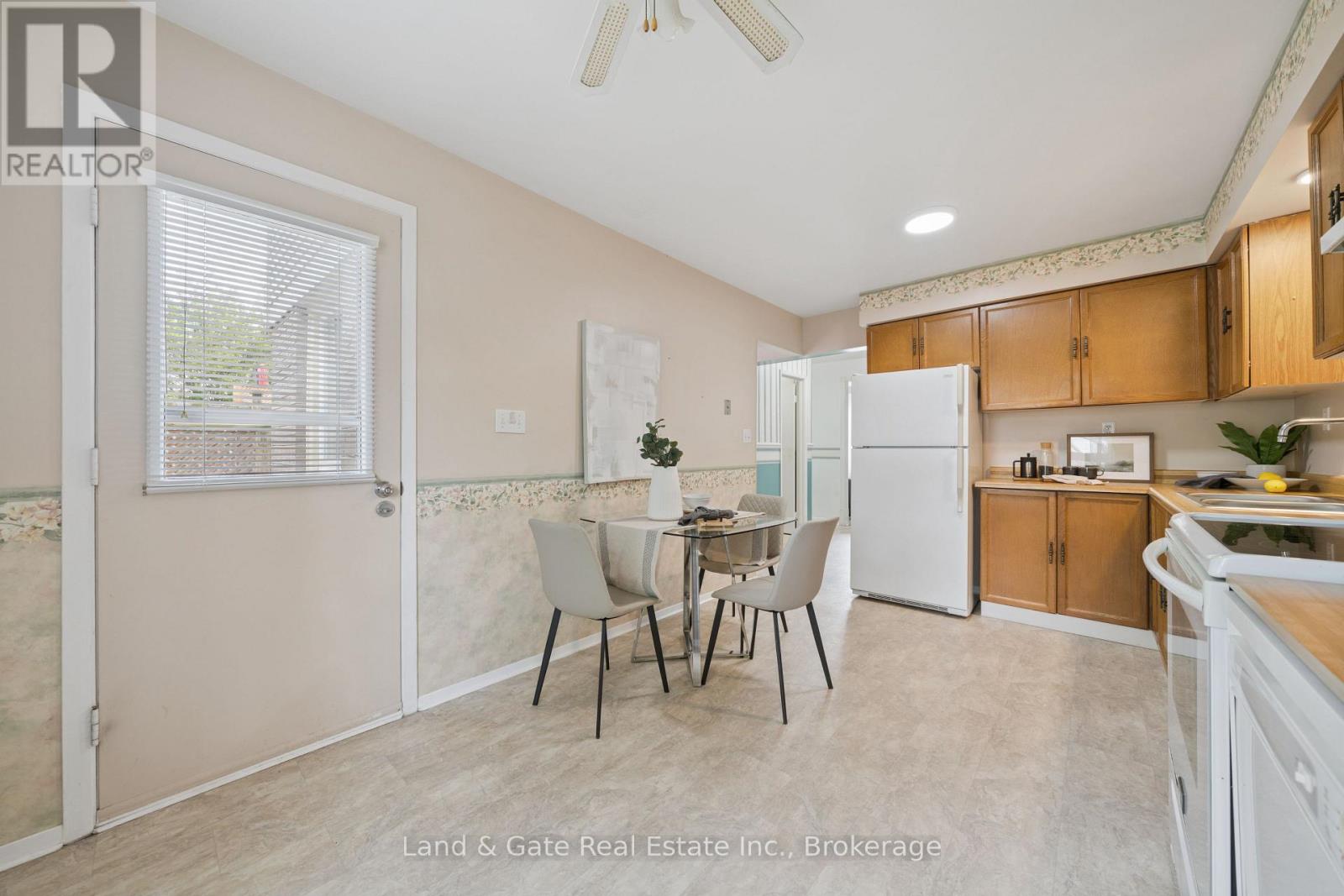 1286 Pinehurst Avenue, Oshawa, Ontario  L1H 8G5 - Photo 20 - E13433856