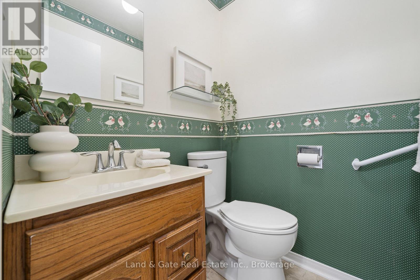1286 Pinehurst Avenue, Oshawa, Ontario  L1H 8G5 - Photo 22 - E13433856