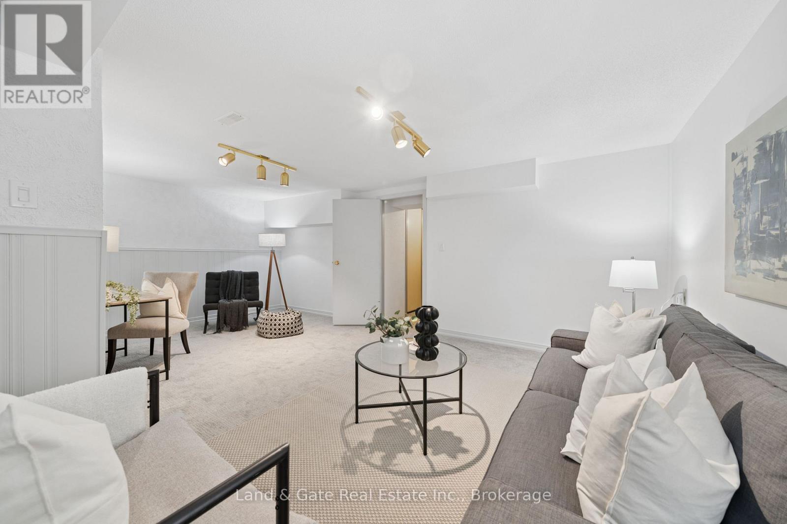 1286 Pinehurst Avenue, Oshawa, Ontario  L1H 8G5 - Photo 39 - E13433856