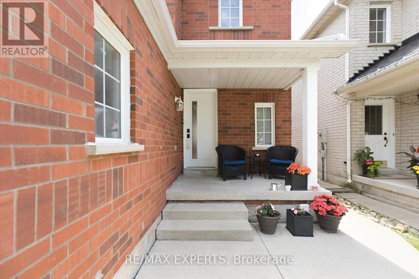 67 Seafield Road, Vaughan, Ontario  L6A 2H5 - Photo 3 - N13435924