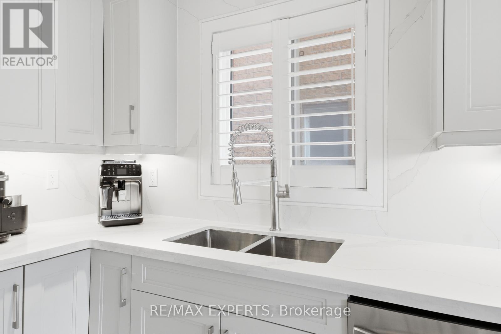 67 Seafield Road, Vaughan, Ontario  L6A 2H5 - Photo 7 - N13435924