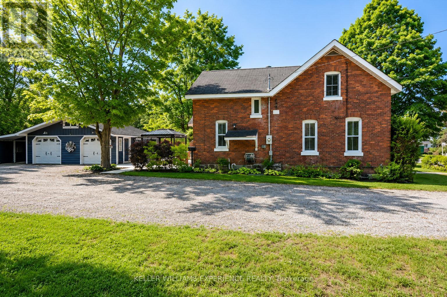15 Leonard Avenue, Penetanguishene, Ontario  L9M 1E3 - Photo 39 - S13435928