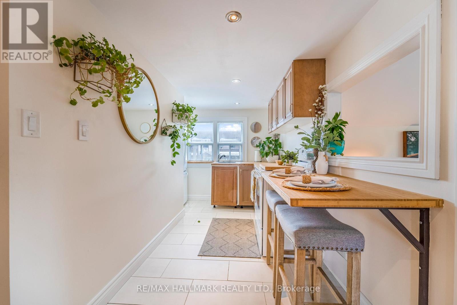 225 Innisfil Street, Barrie, Ontario  L4N 3E9 - Photo 17 - S13435996
