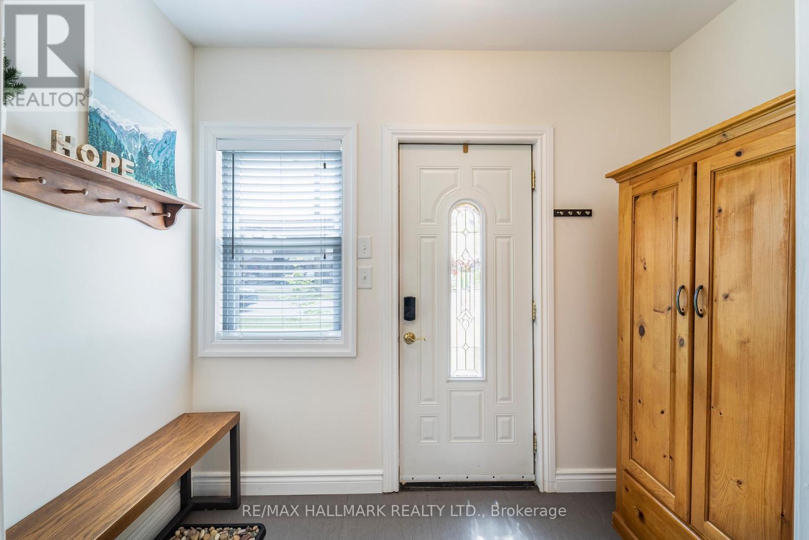 225 Innisfil Street, Barrie, Ontario  L4N 3E9 - Photo 5 - S13435996