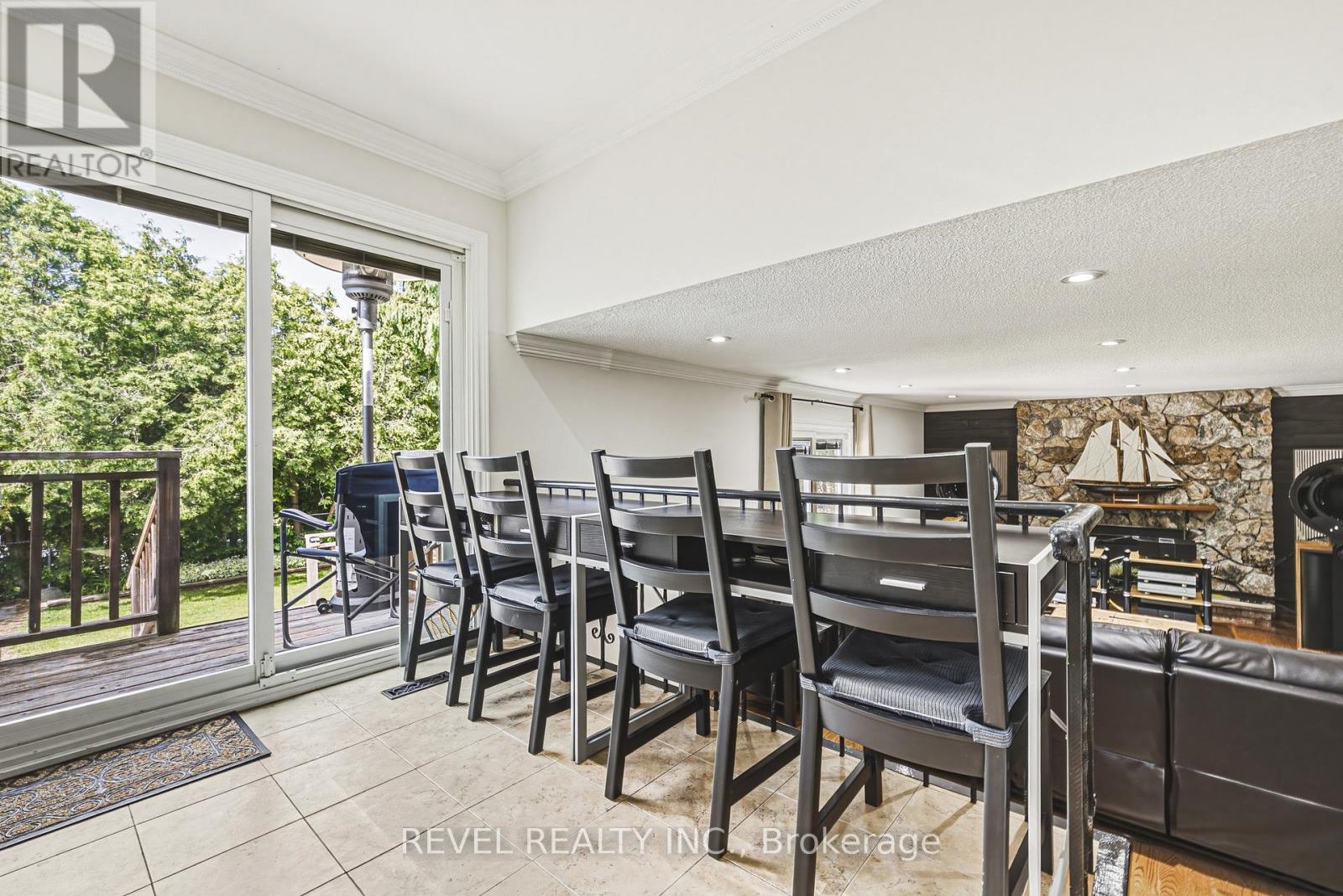 2546 Robinson Street, Mississauga, Ontario  L5C 2P3 - Photo 14 - W13435880