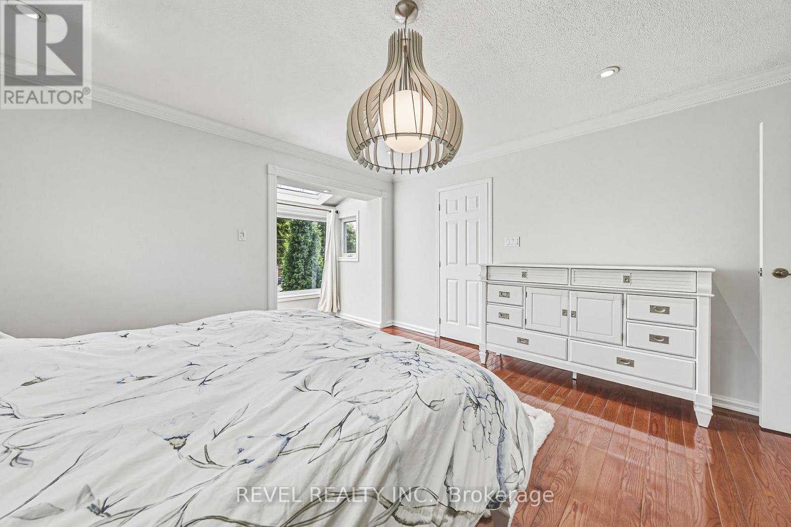 2546 Robinson Street, Mississauga, Ontario  L5C 2P3 - Photo 21 - W13435880