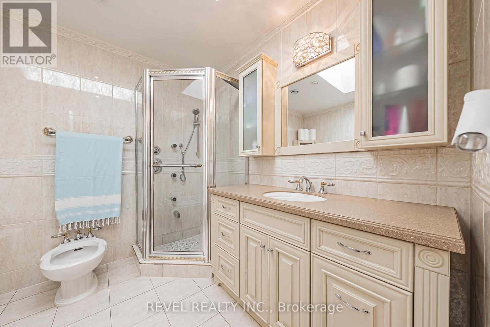 2546 Robinson Street, Mississauga, Ontario  L5C 2P3 - Photo 27 - W13435880
