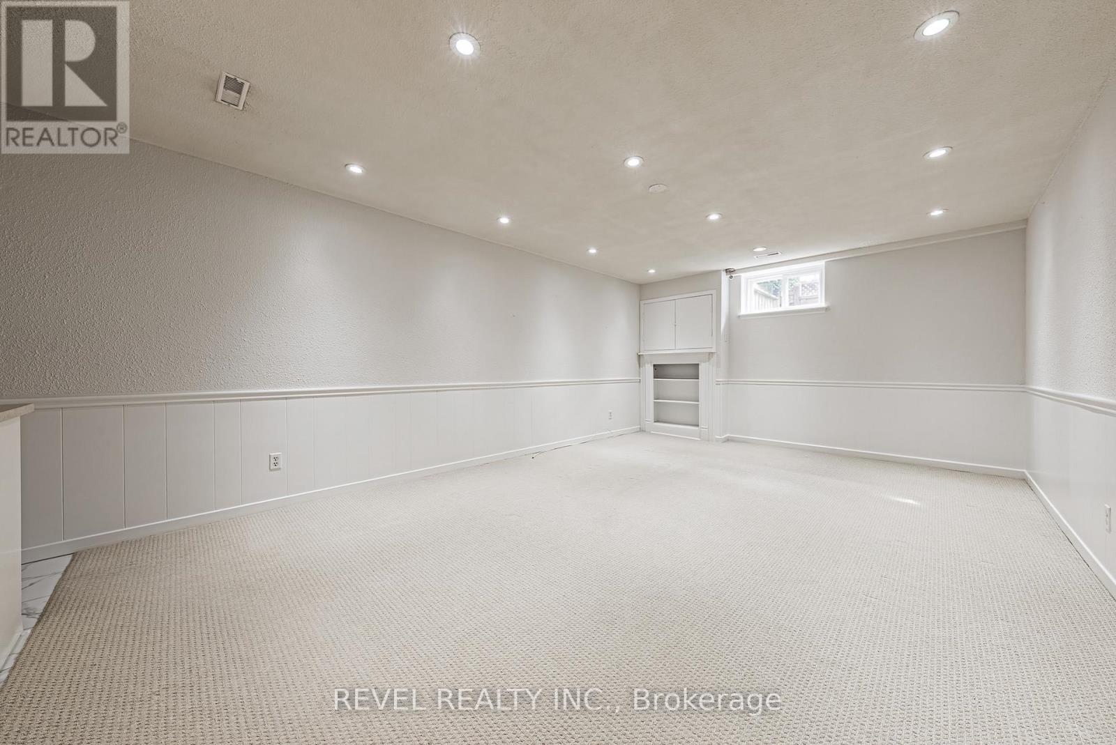 2546 Robinson Street, Mississauga, Ontario  L5C 2P3 - Photo 31 - W13435880