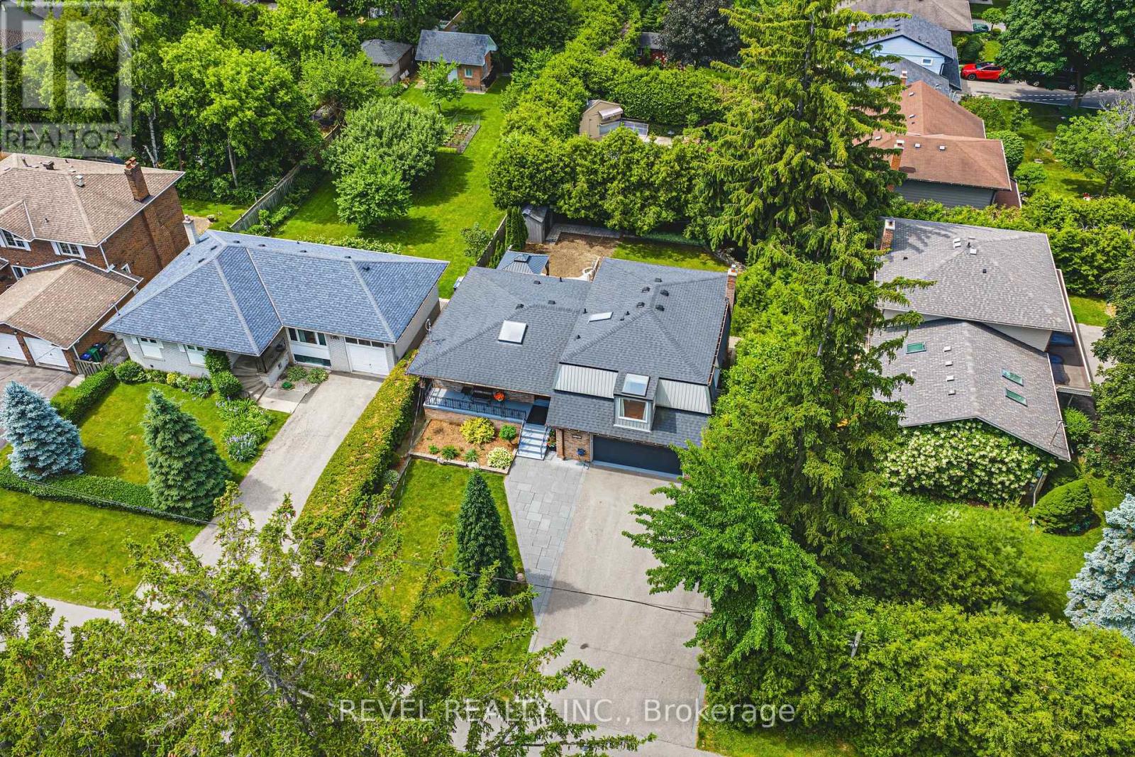 2546 Robinson Street, Mississauga, Ontario  L5C 2P3 - Photo 47 - W13435880