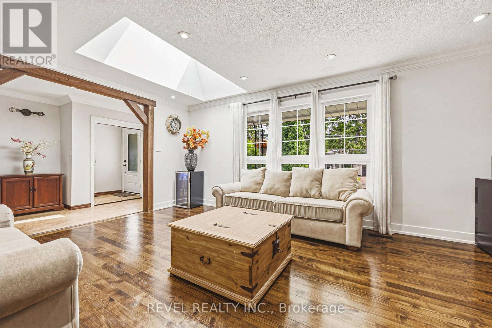 2546 Robinson Street, Mississauga, Ontario  L5C 2P3 - Photo 6 - W13435880
