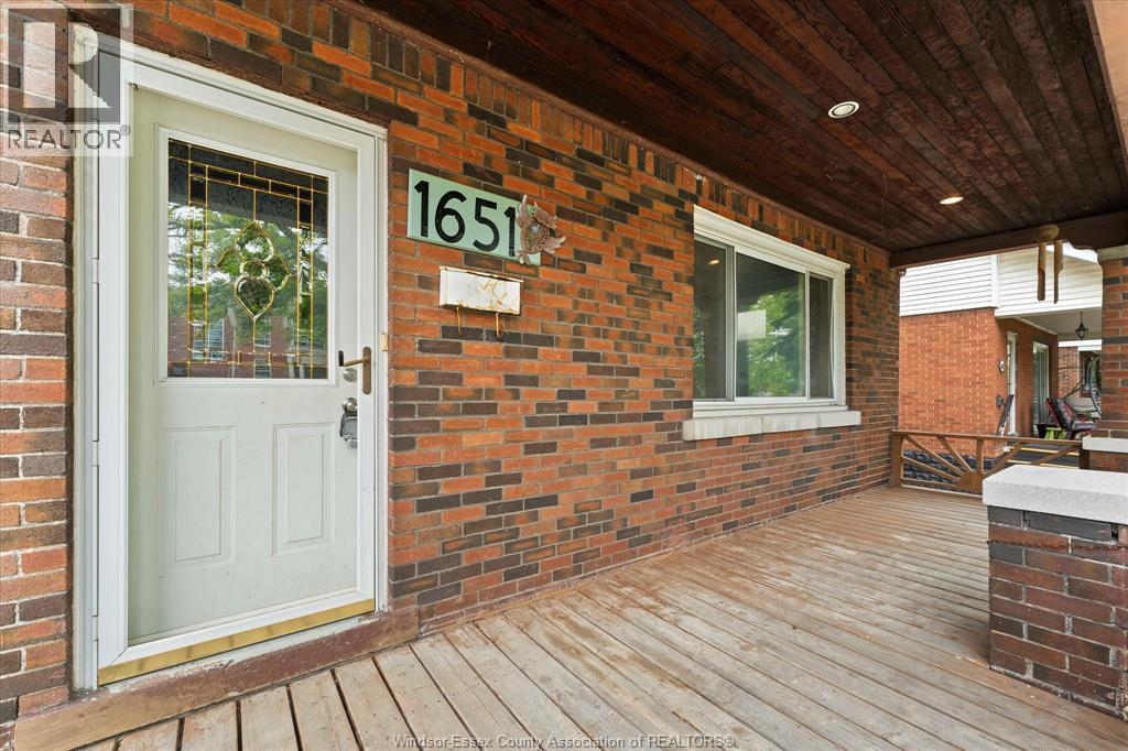 1651 Francois Rd, Windsor, Ontario  N8Y 4L8 - Photo 5 - 26013892
