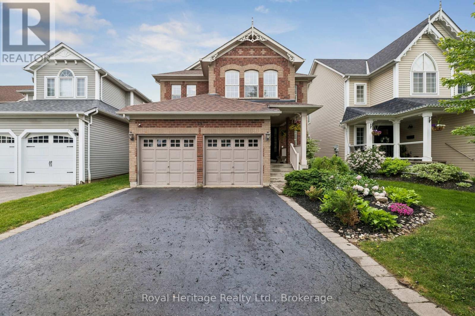 59 Bayberry Court, Whitby, Ontario  L1M 2L2 - Photo 2 - E13436108