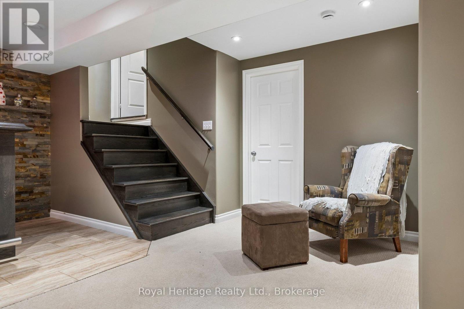 59 Bayberry Court, Whitby, Ontario  L1M 2L2 - Photo 37 - E13436108