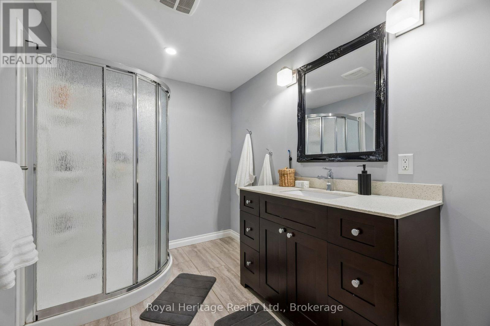 59 Bayberry Court, Whitby, Ontario  L1M 2L2 - Photo 43 - E13436108