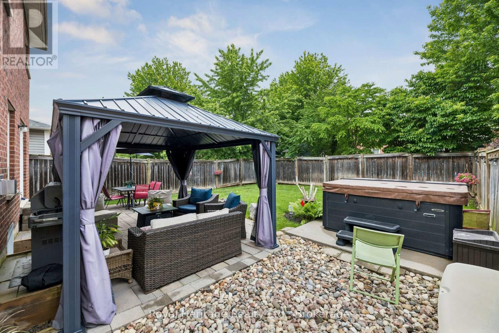 59 Bayberry Court, Whitby, Ontario  L1M 2L2 - Photo 44 - E13436108
