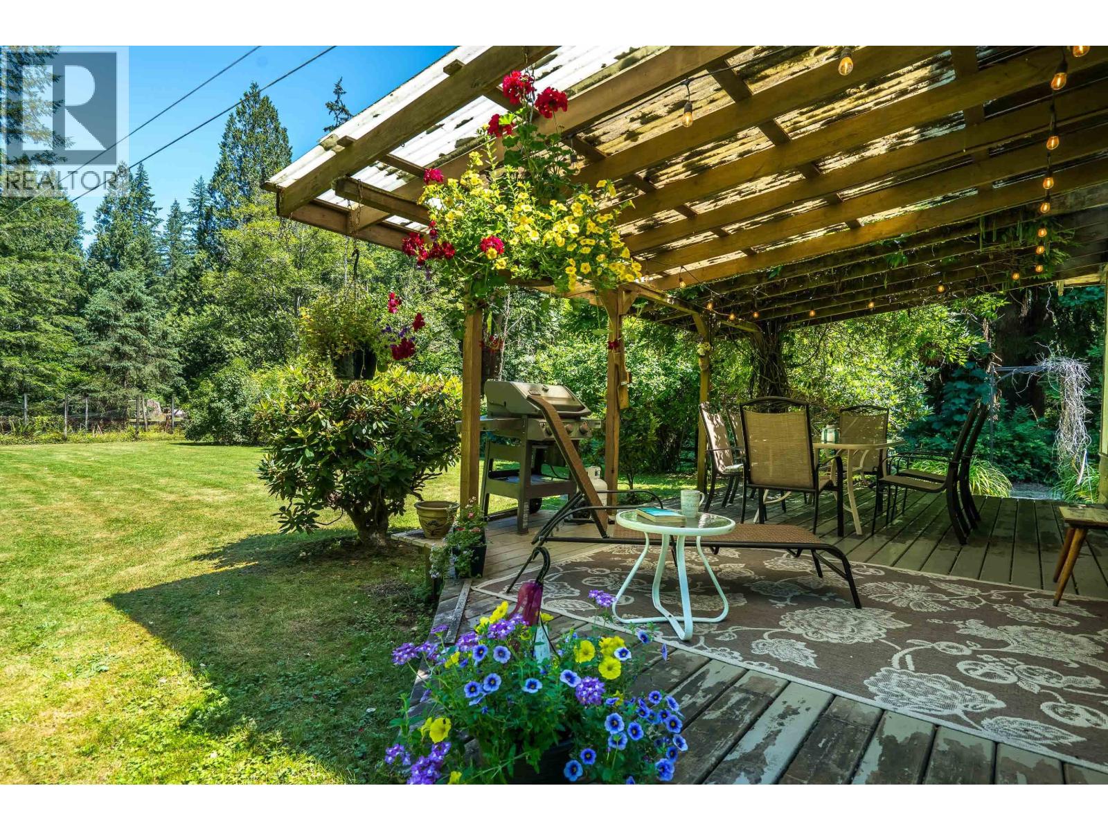 23463 Dogwood Avenue, Maple Ridge, British Columbia  V2X 4S4 - Photo 9 - R3134476