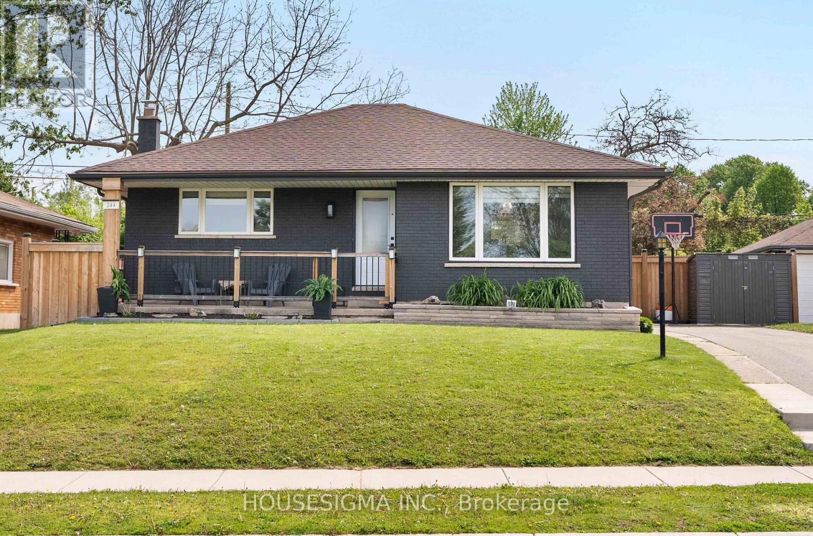 244 Burlington Street, London South, Ontario  N5Z 3W5 - Photo 1 - X13436028