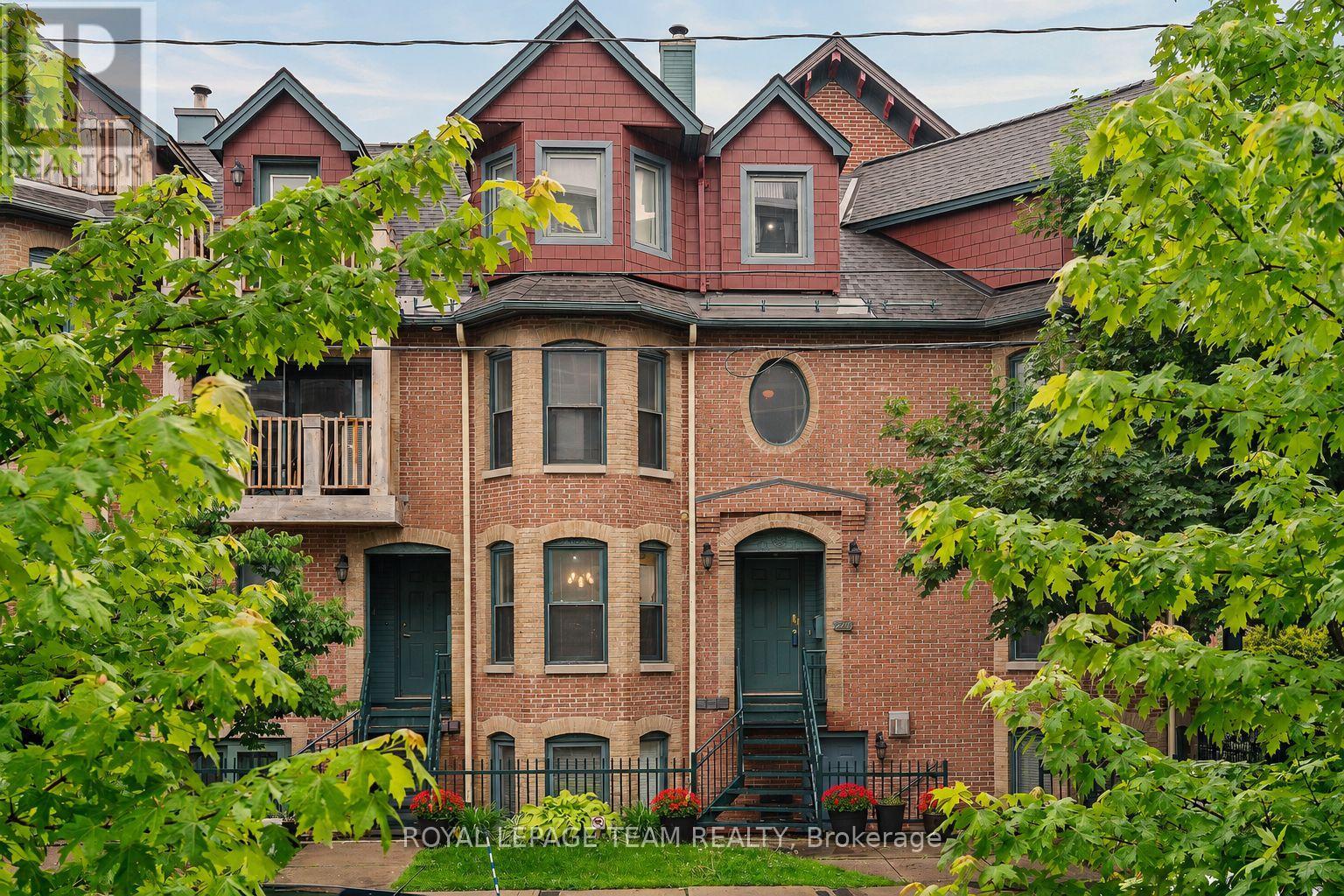 2 - 220 Wilbrod Avenue, Ottawa, Ontario  K1N 6L6 - Photo 1 - X13436042